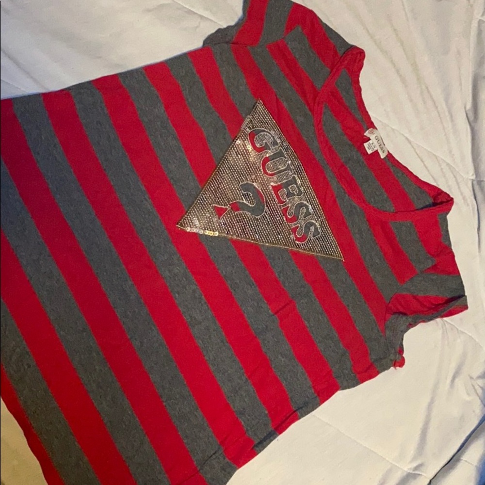 Guess woman’s tee